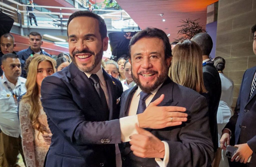 Vicepresidente Ulloa participa en acto de toma de posesión del presidente de Colombia