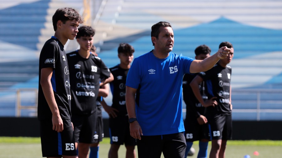 Víctor Pastora no va más como DT de la selección Sub-17