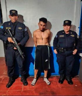 Capturan a ebrio que acuchilló a otro hombre en una calle de Cuscatlán
