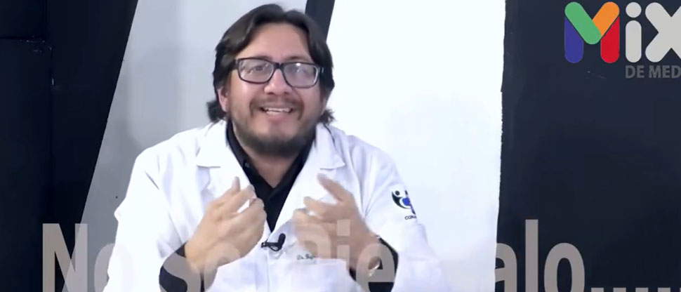 Candidato presidencial del FMLN piensa que, con las becas virtuales, los jóvenes se van a ir del país