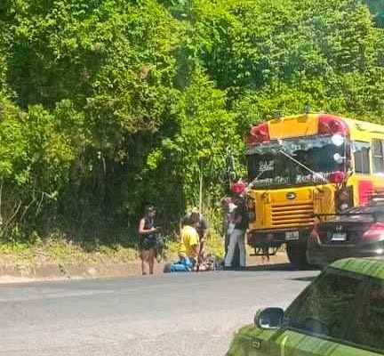 Autobús de la 242 atropella a mujer de la tercera edad en Santa Ana