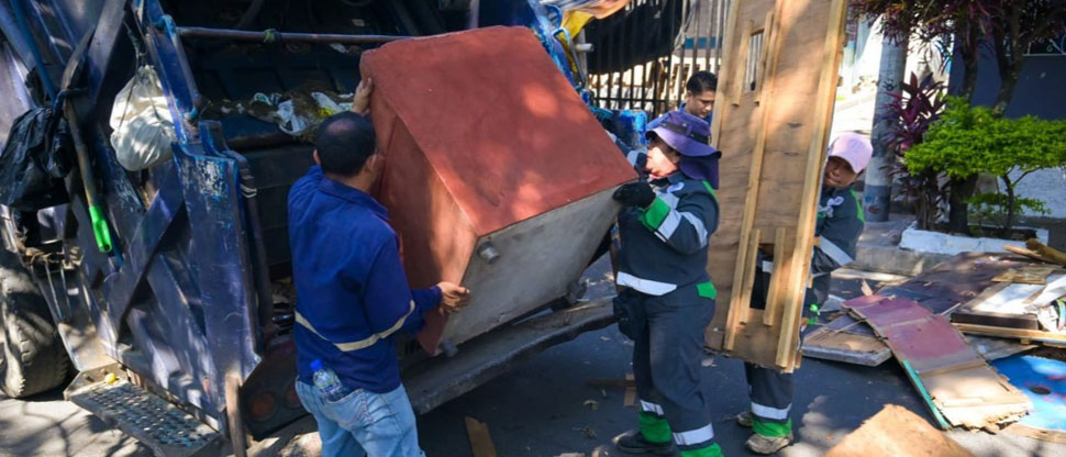 Realizan jornada de limpieza fumigación y chapoda en varios puntos de San Salvador
