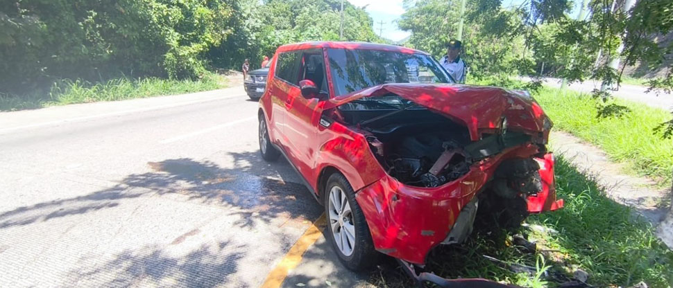 Accidente de tránsito deja una persona lesionada en carretera a Comalapa