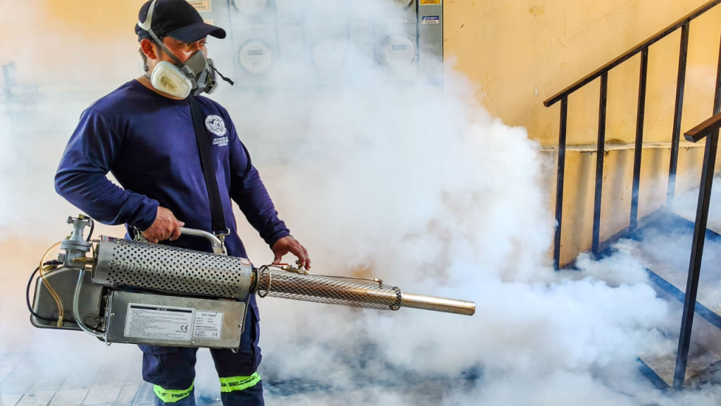 Cientos de familias de San Salvador Centro son beneficiadas con jornada de fumigación