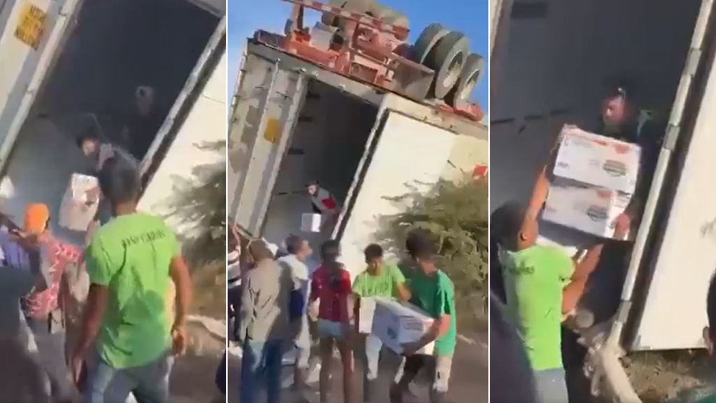 México: pobladores saquean furgón que se accidentó en San Luis Potosí