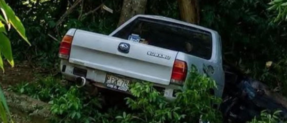 Conductor de vehículo fallece tras accidentarse en calle al cerro Las Pavas