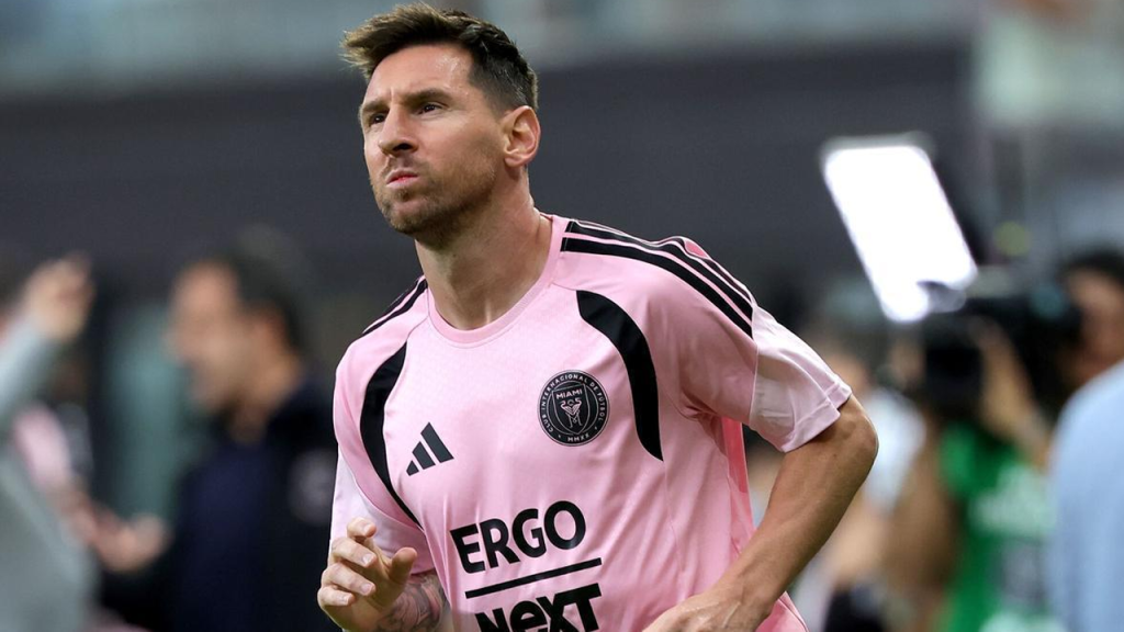 Messi vuelve a las canchas cuatro días después del fallecimiento de su padre