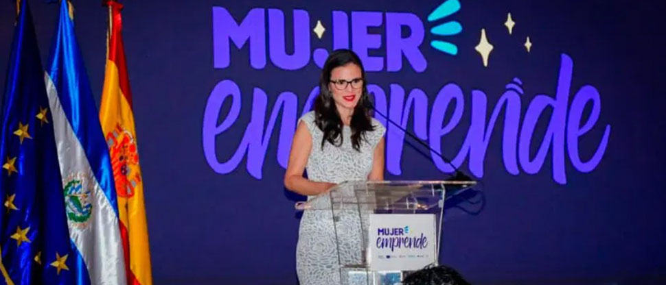 Más de 280 mujeres culminan formación del programa «Mujer Emprende»
