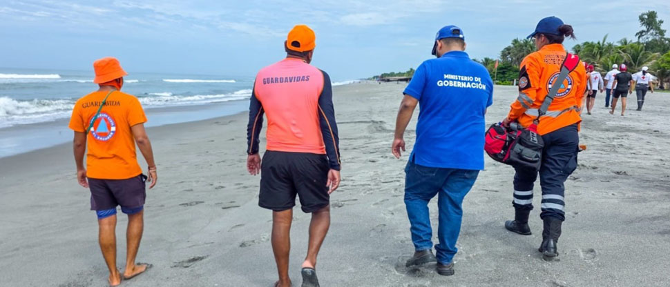 Protección Civil mantiene vigilancia en las playas del país