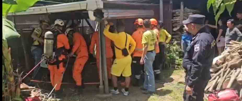 Recuperan el cuerpo de una persona que perdió la vida tras caer dentro de un pozo