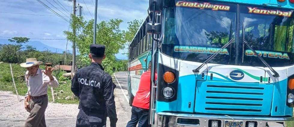 PNC aborda unidades del transporte colectivo como parte de patrullajes preventivos