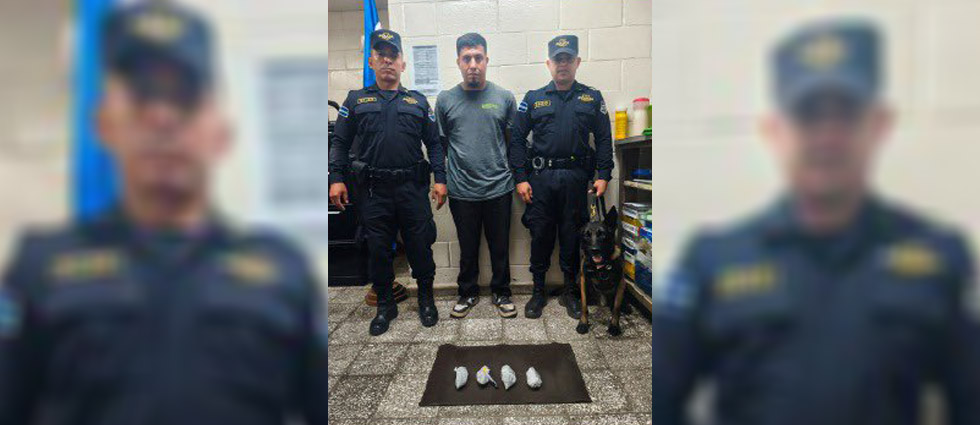 Canino detecta ilícitos a sujeto cuando se encontraba en el paso aduanal La Hachadura