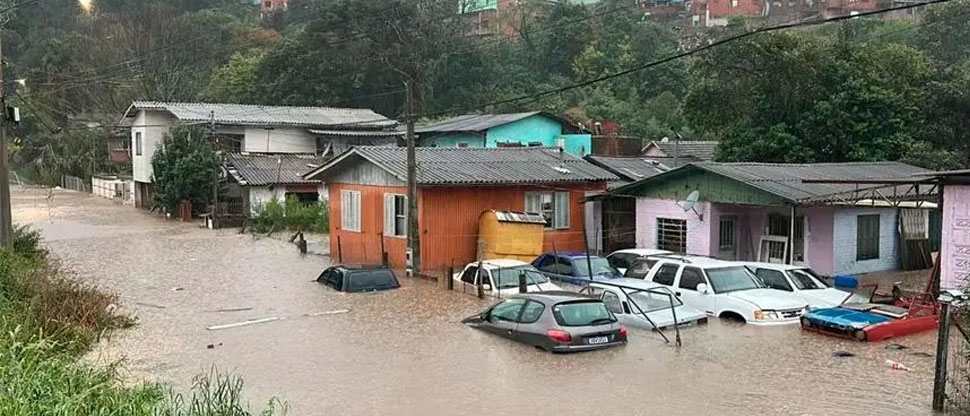 Lluvias dejan víctimas mortales y provocan fuertes inundaciones en Río Grande do Sul, Brasil
