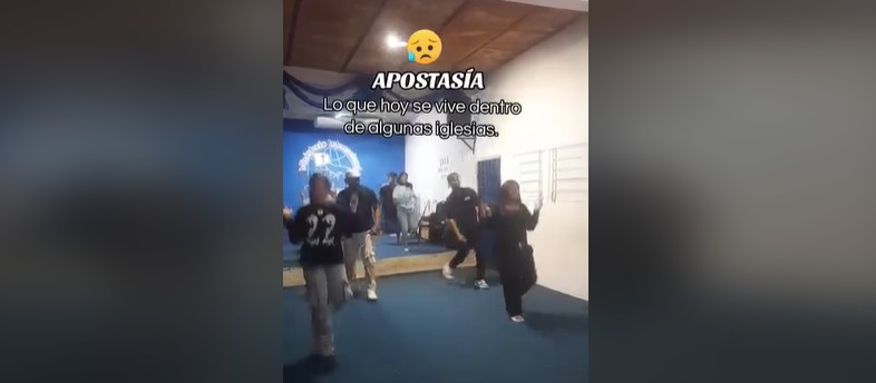 Hermanos en Cristo sacan los “pasos prohibidos” y se vuelven virales en redes sociales