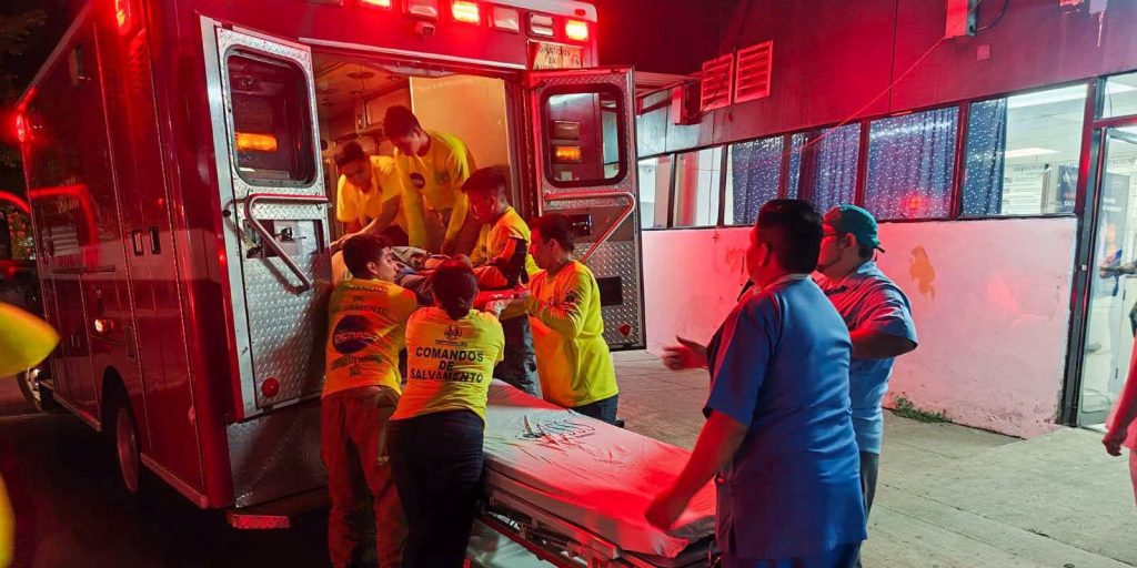 Motociclista sufre lesiones en su pierna y brazo izquierdo tras choque en la carretera a Los Naranjos