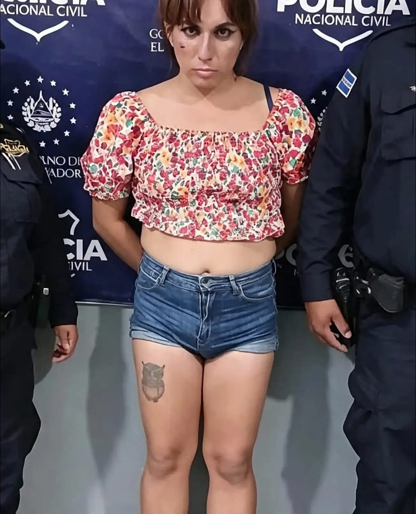Mala copa: arrestan a sujeto tras golpear a una mujer con quien departía en la “calle sin ley”