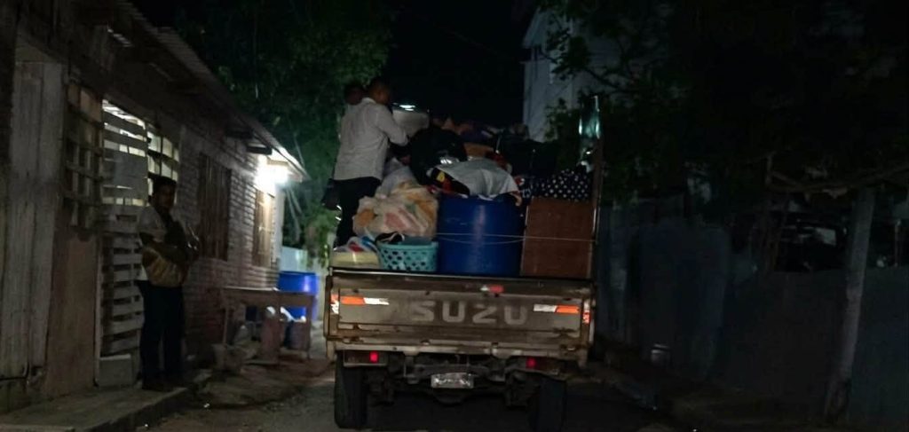Maras obligan a abandonar sus casas a 15 familias residentes de la colonia Villanueva, Honduras