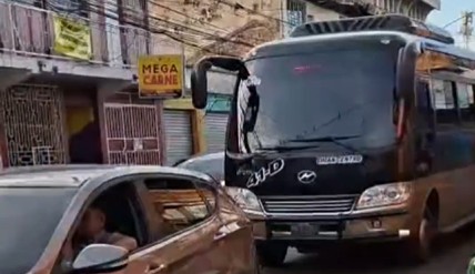 Denuncian a motorista de microbús de la ruta 41-D de Soyapango por aumentar ilegalmente la tarifa