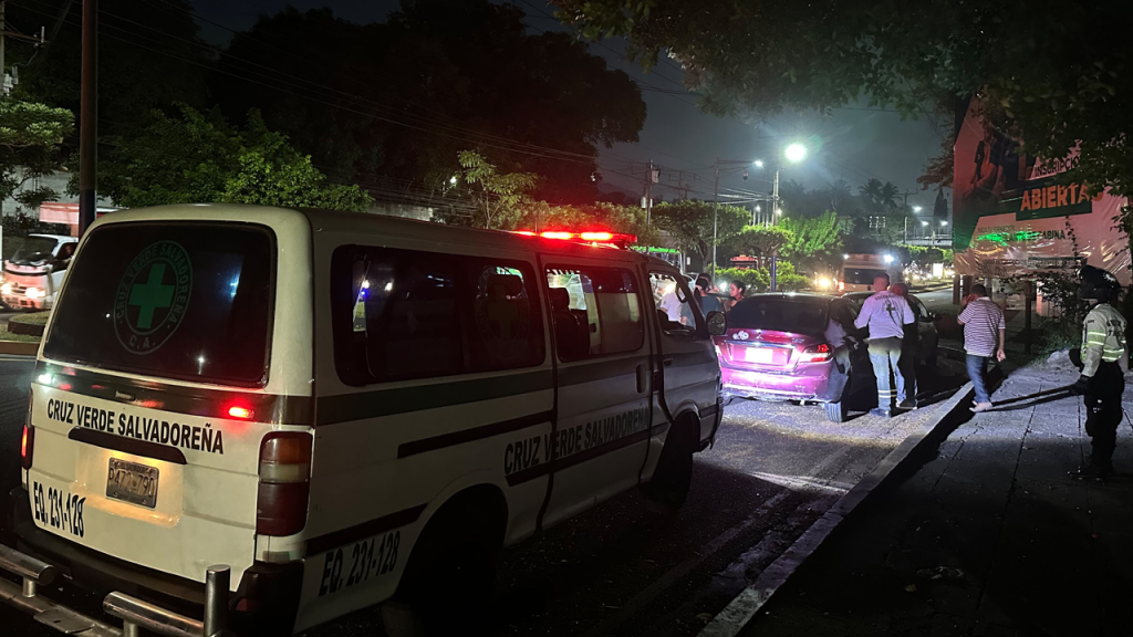 Dos personas lesionadas es el saldo de un accidente vial en Ilopango