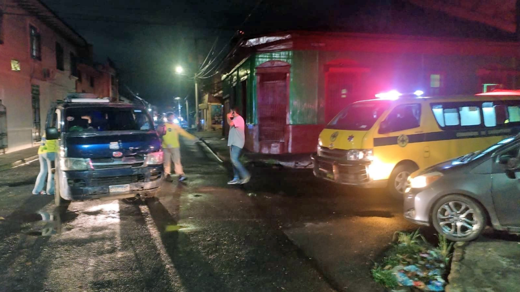 Al menos siete lesionados deja aparatoso accidente en San Salvador