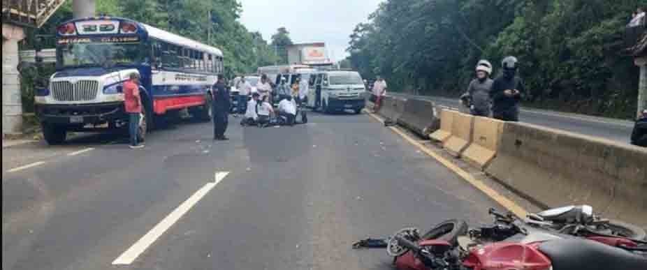 Biker y su compañera fallecen tras accidentarse en El Congo
