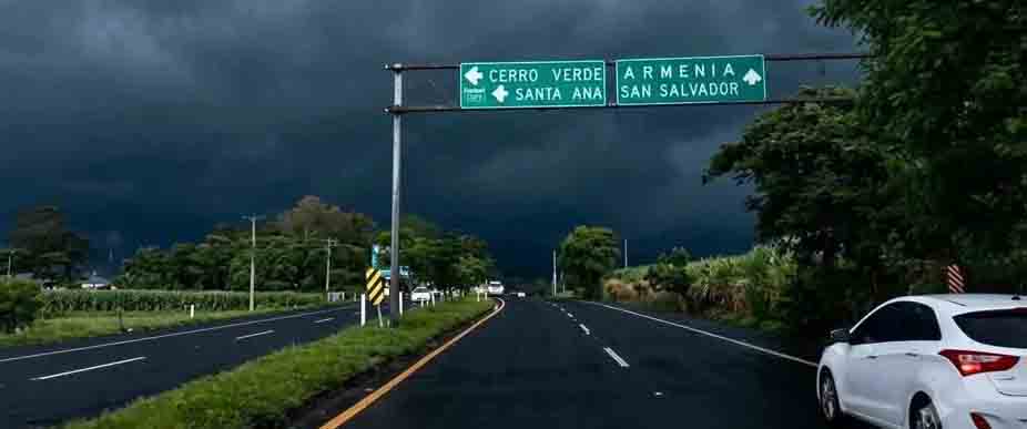 Conductor capta densa nube oscura en el occidente del país