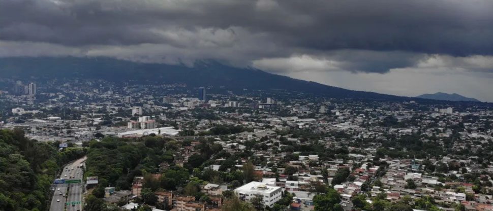Clima caluroso y lluvias en horas de la noche en la zona paracentral para este 15 de septiembre
