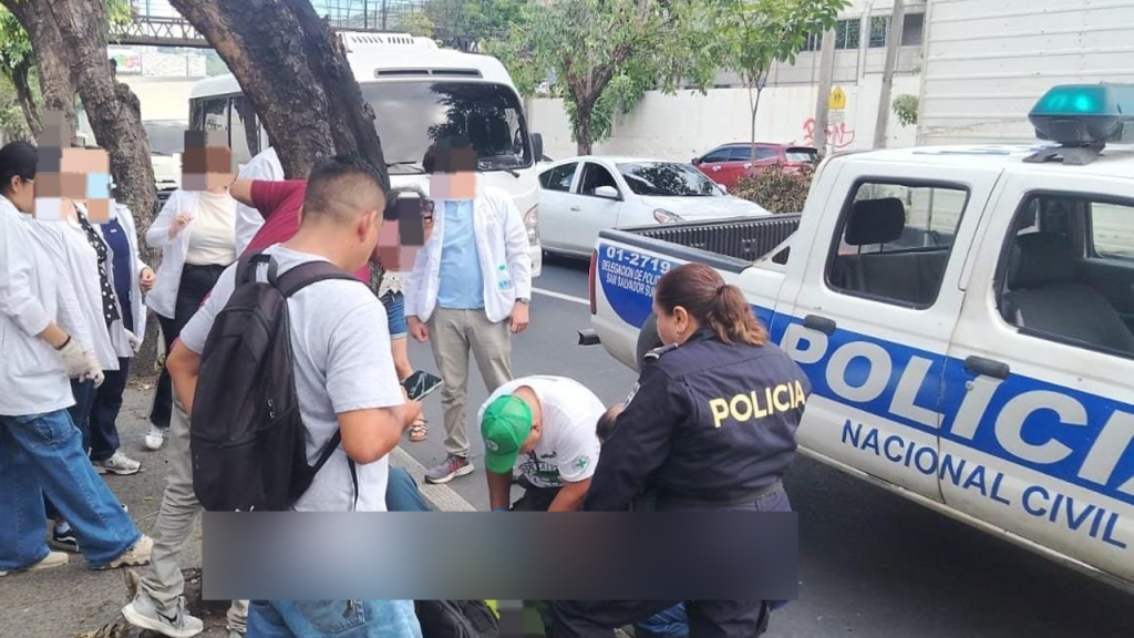 Trasladan de emergencia a menor que fue atropellado en el bulevar Venezuela