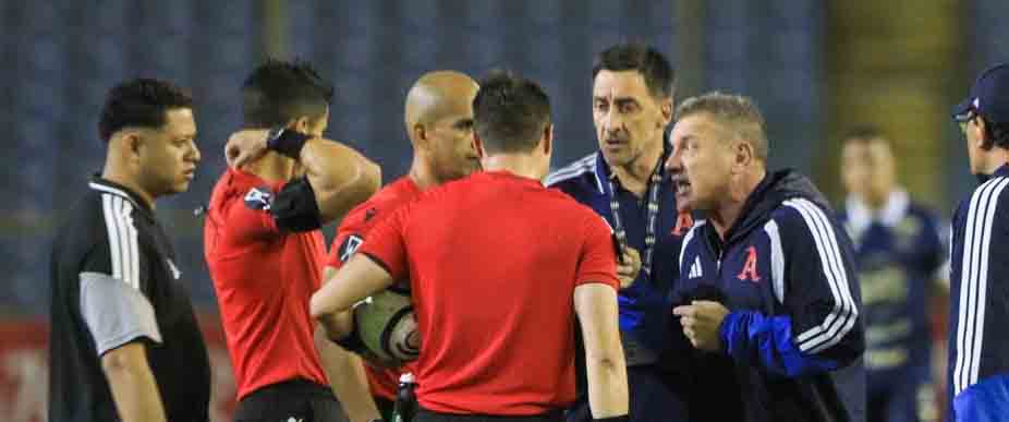 Técnico de Alianza termina expulsado tras reclamar a los árbitros
