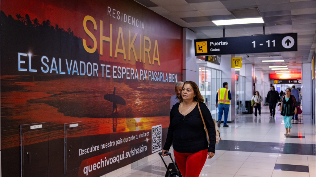 3.2 millones de turistas internacionales visitaron El Salvador entre enero y agosto de 2026