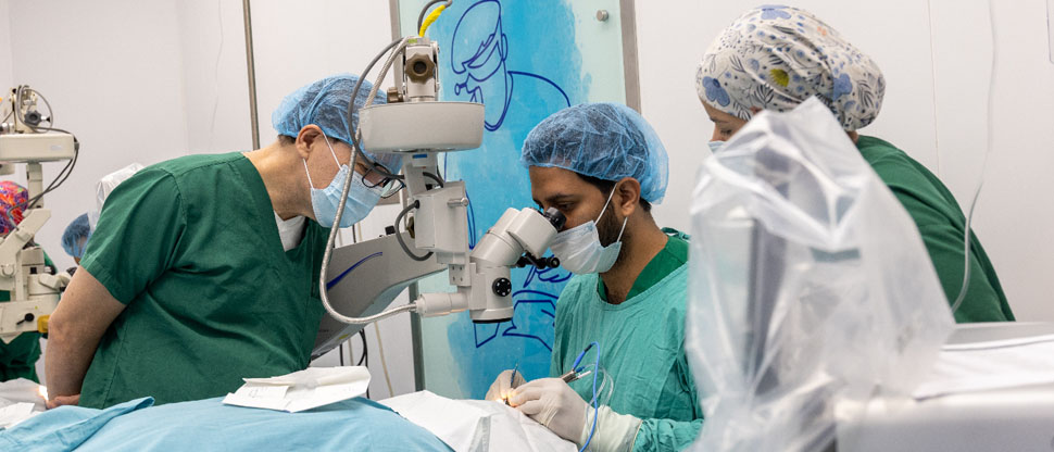 Jornada oftalmológica beneficia a pacientes con cirugías de cataratas en Hospital San Rafael