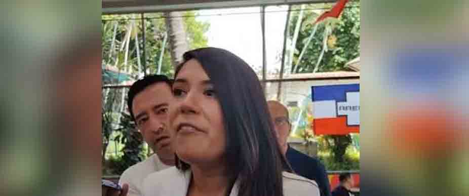 Candidata presidencial de ARENA no quiere hablar del pasado de sus compañeros vinculados a corrupción