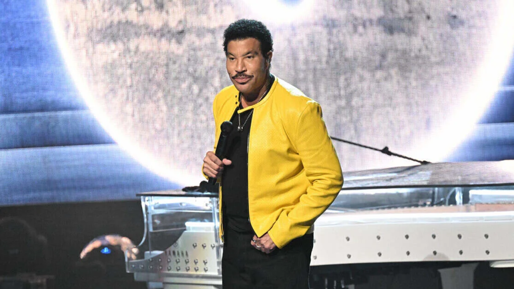 Lionel Richie recibe el alta médica tras permanecer varios días en cuidados intensivos