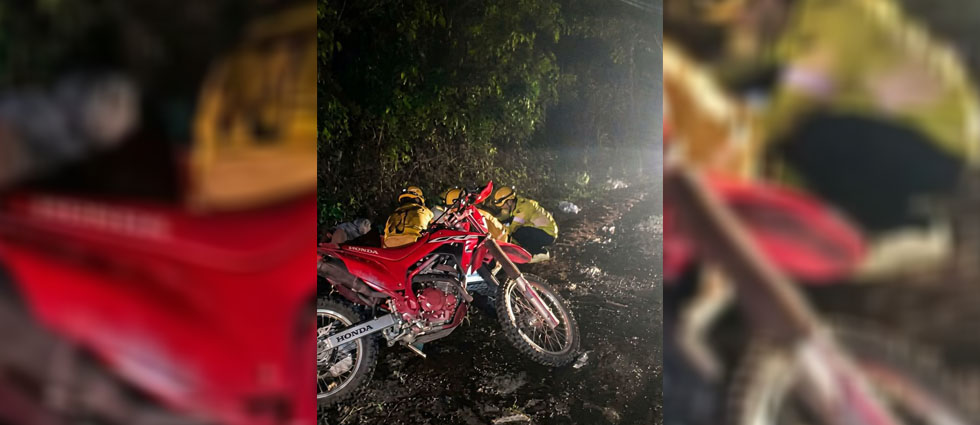 Motociclistas resultan lesionados tras ser embestidos por un automóvil carretera a Chinameca