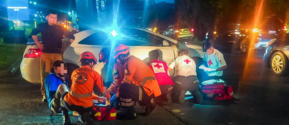 Mujer sufre una fractura tras siniestro vial sobre la carretera hacia Metapán