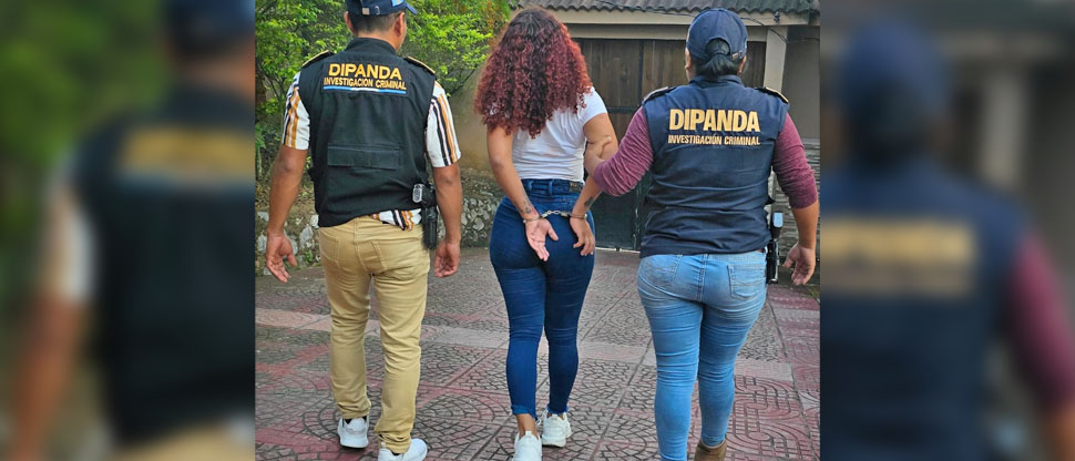 “Utilizaba sus encantos” para engañar a sus víctimas, pero fue capturada por orden de un juzgado