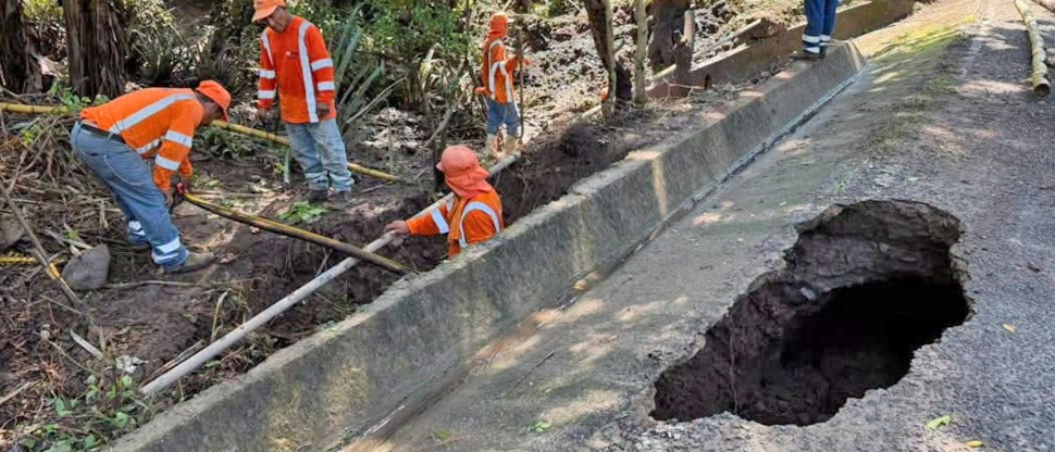FOVIAL realiza trabajos en cárcava formada en carretera hacia Suchitoto