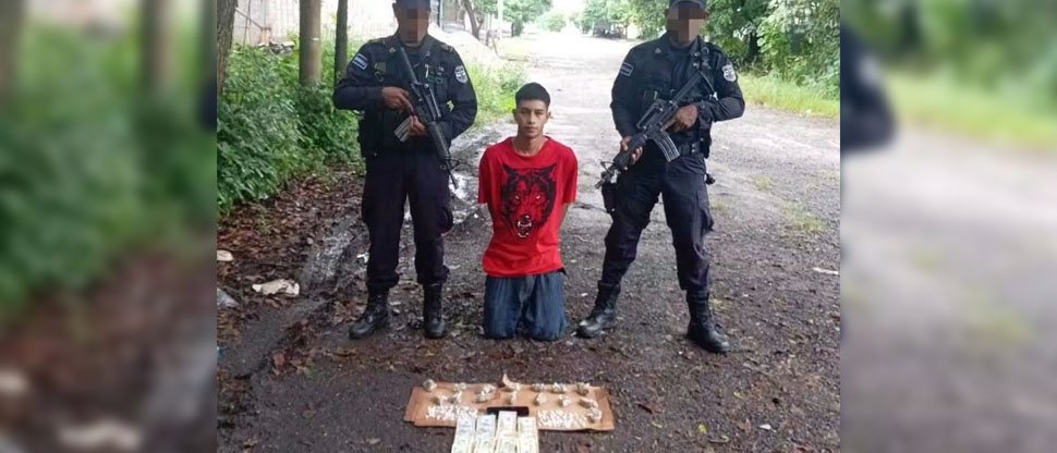 Capturan a sujeto que pretendía distribuir sustancias ilícitas en Santa Ana