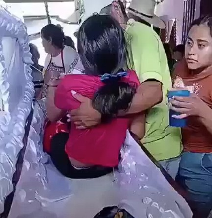 Guatemala: Viralizan video de mujer que supuestamente vuelve a la vida durante su funeral
