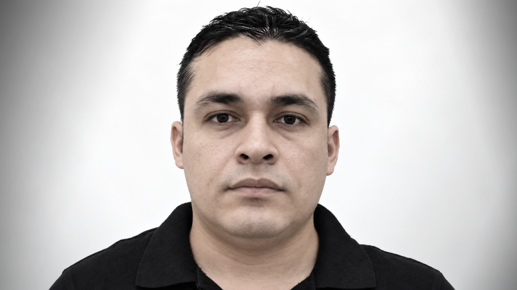 Sujeto que amenazó a su propio padre enfrenta a la justicia en Santa Ana