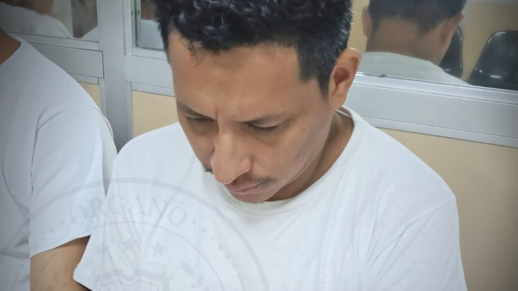 Mandan a la cárcel a sujeto que gritó improperios a su compañera de vida en Santa Ana