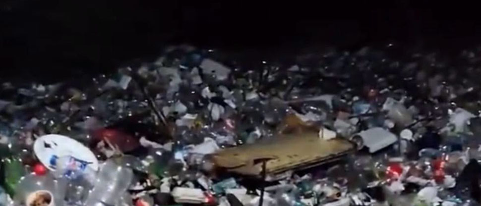 Acumulación de basura generó el desborde de una quebrada en Usulután