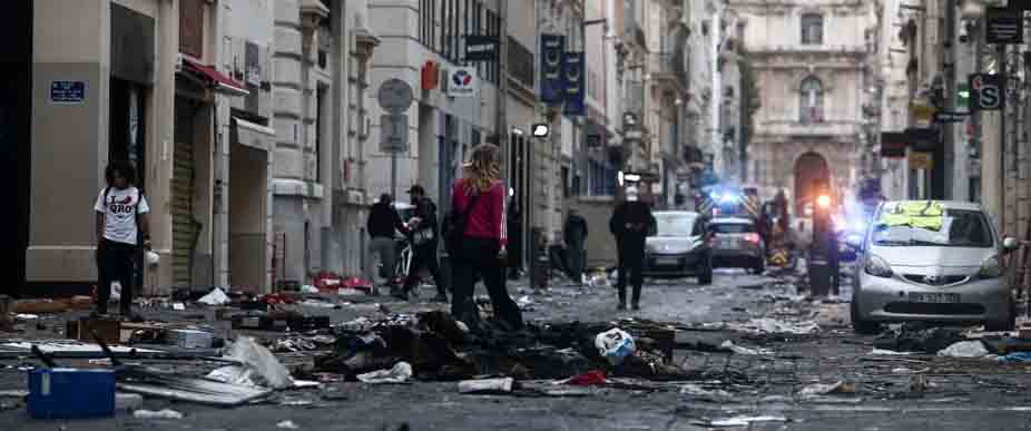 FRANCIA: más 2,000 negocios afectados por disturbios en Paris