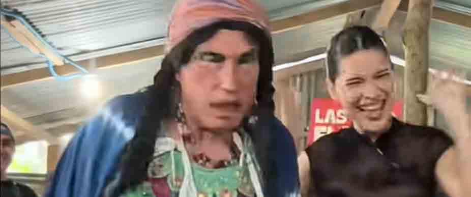 La Tenchis reconoce a su hija «La Bicha Terenga» y se ponen a bailar juntas