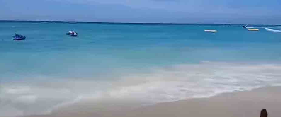 HONDURAS: viralizan playa de West Bay Roatán vacía durante Semana Morazánica