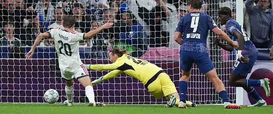 El Real Madrid golea, gusta y gana con efectividad en la Champions League