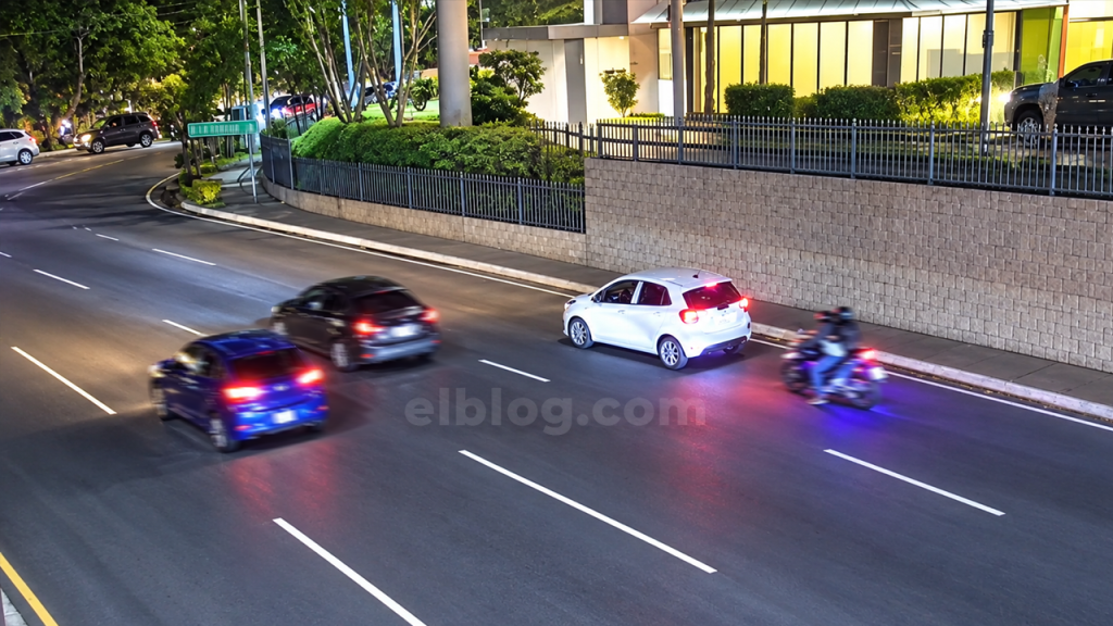 Aparatoso accidente en carretera al Puerto de La Libertad deja un motociclista lesionado