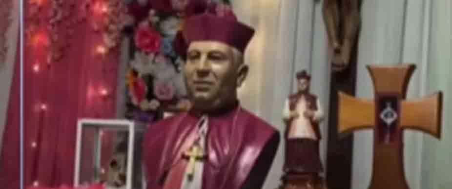  Otra cruz cae durante ceremonia religiosa en Veracruz