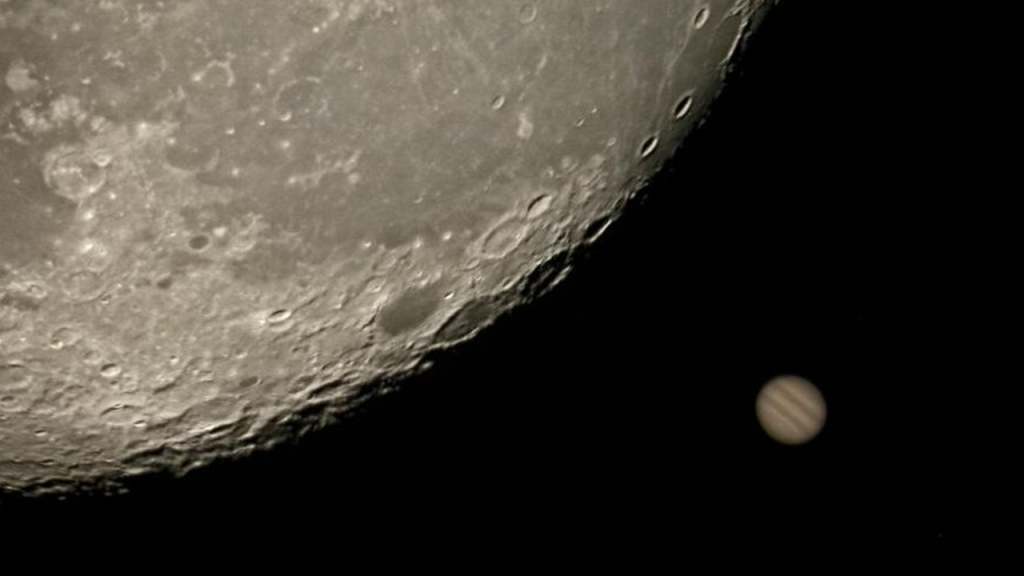 Jupiter será ocultado por la luna entre la medianoche de este lunes y la madrugada del martes