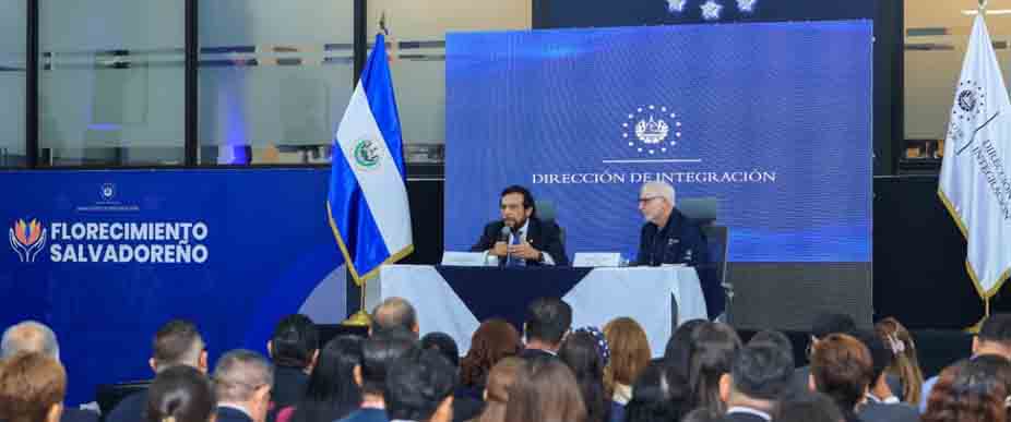 Vicepresidente Ulloa participa en Programa de Proceso Formativo para transformar la educación
